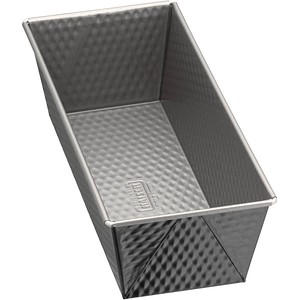 4006932659671 - Kaiser Inspiration Königskuchenform Backform vielseitige Einsetzbarkeit für Süßes und Herzhaftes Länge 25 cm